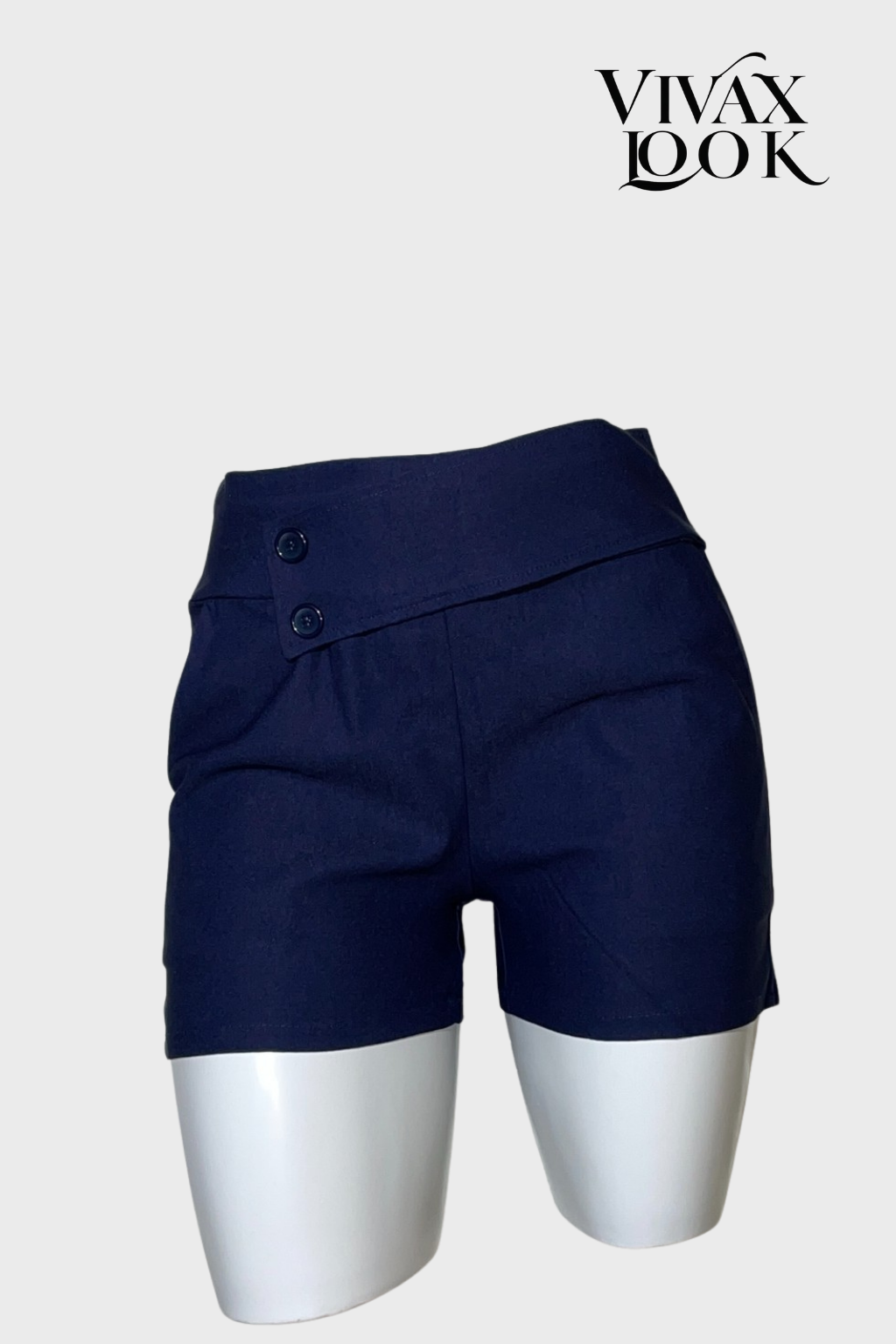 Short Com Bolsos e Botões