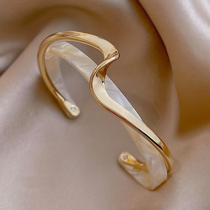 Pulseira Banhada a Ouro 18K em Forma de Onda