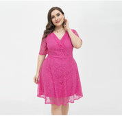 Vestido Rendado Plus Size - Sofisticação com Toque Romântico