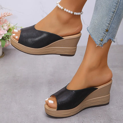 Sandália Anabela Feminina com Peep Toe e Acabamento Texturizado
