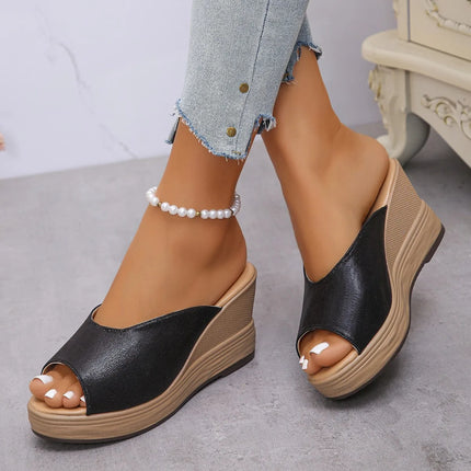 Sandália Anabela Feminina com Peep Toe e Acabamento Texturizado