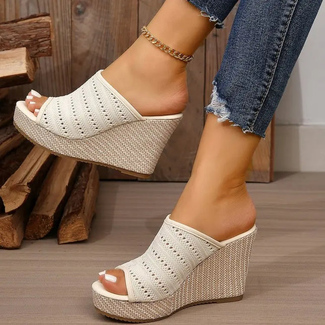Sandália Anabela com Plataforma Texturizada