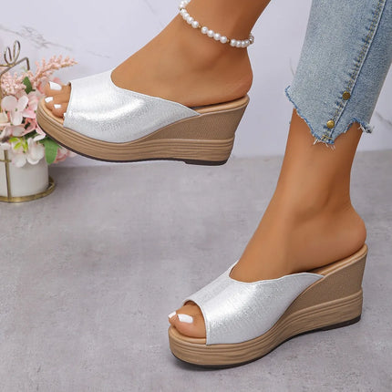 Sandália Anabela Feminina com Peep Toe e Acabamento Texturizado