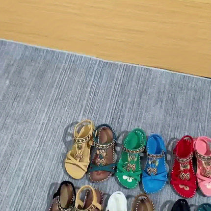 Sandálias com Missangas Borboleta