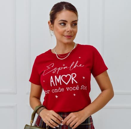 Baby Look: Descubra a camiseta perfeita para valorizar suas curvas femininas!