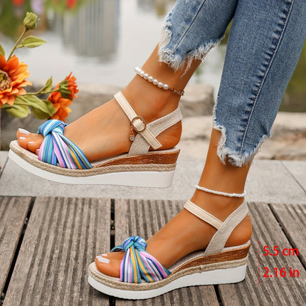 Sandálias com Tira e Laço