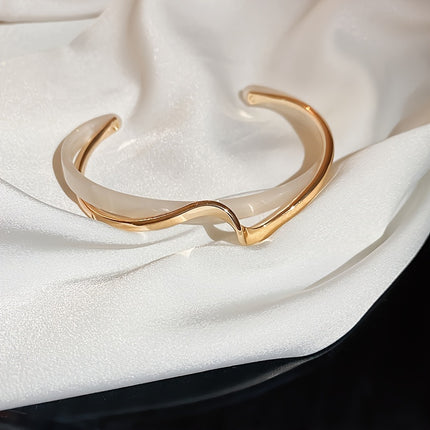 Pulseira Banhada a Ouro 18K em Forma de Onda