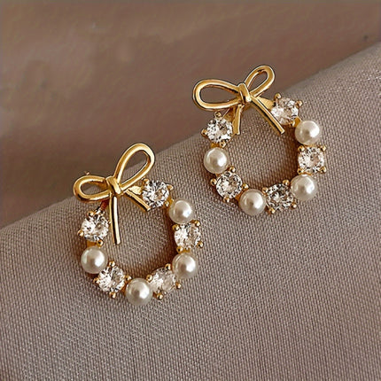 Brincos Elegantes com Pérolas e Strass